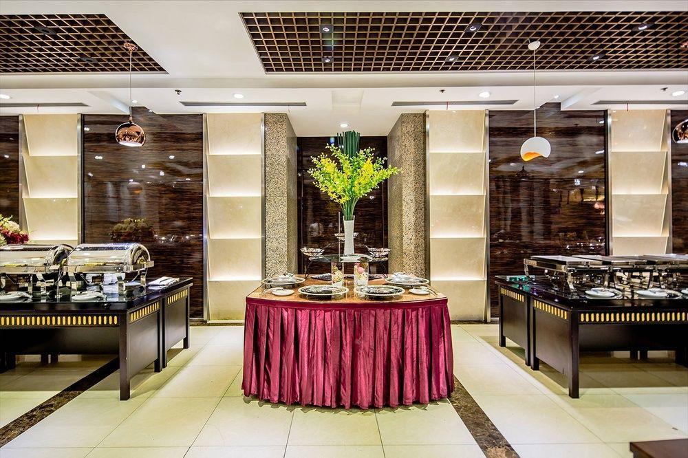 Da Zhong Hotel Indoor Stadium Xuhui Шанхай Экстерьер фото